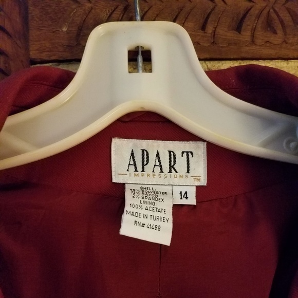 Long Rusty Red 3-button Jacket - Picture 2 of 5